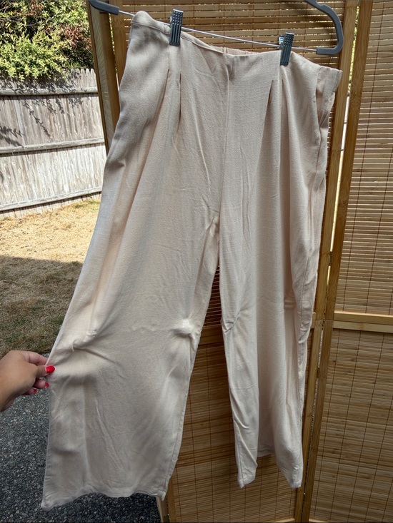 Pants - High-Waist Wide Leg Pants in Light Beige